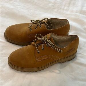 Vintage Tan Leather Lace-Up Casual/ Work Style Shoes